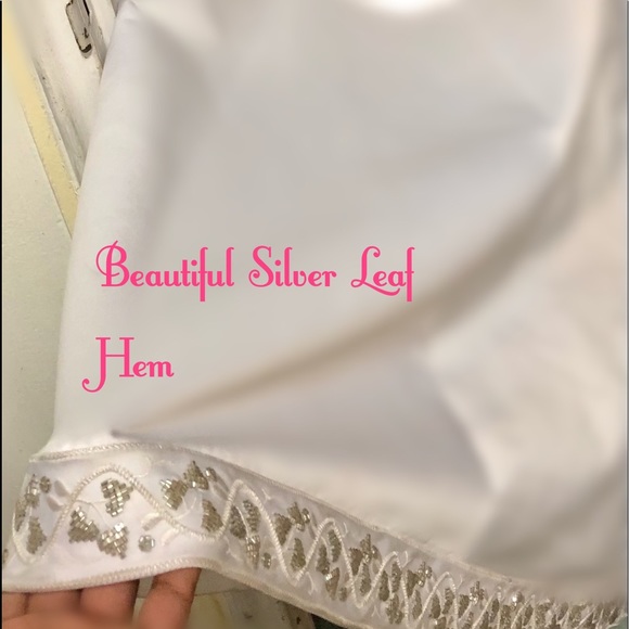 Silver leaf White Wedding/ Ball Gown wTrain - Picture 6 of 6